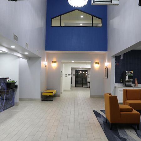 Quality Inn & Suites Buda Eksteriør billede