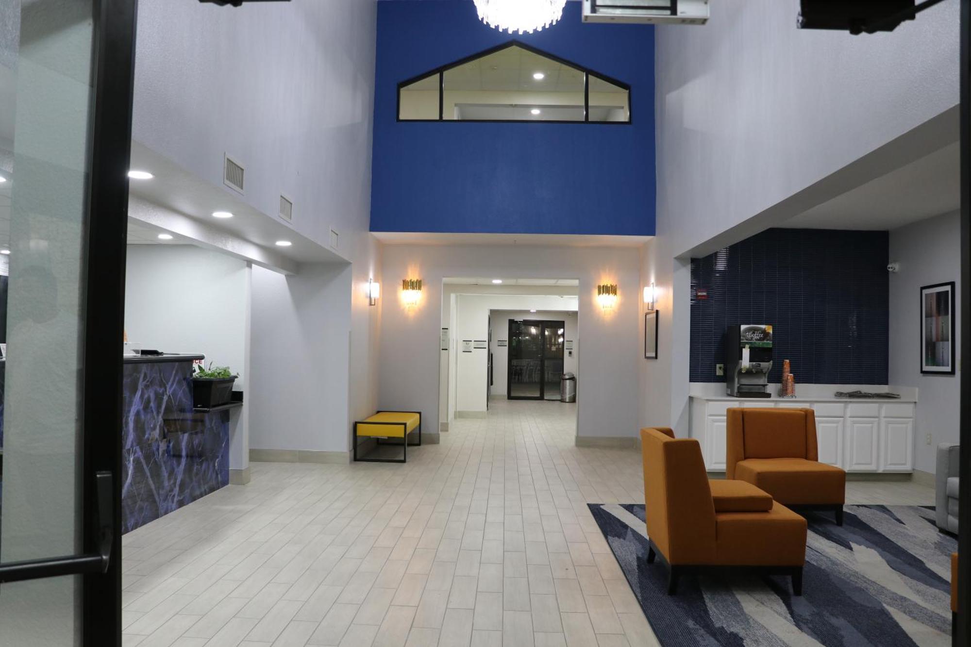 Quality Inn & Suites Buda Eksteriør billede