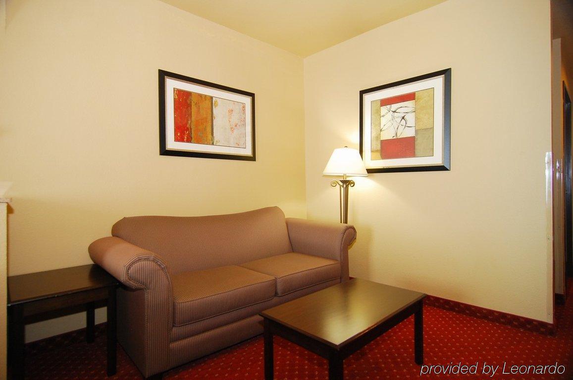 Quality Inn & Suites Buda Værelse billede