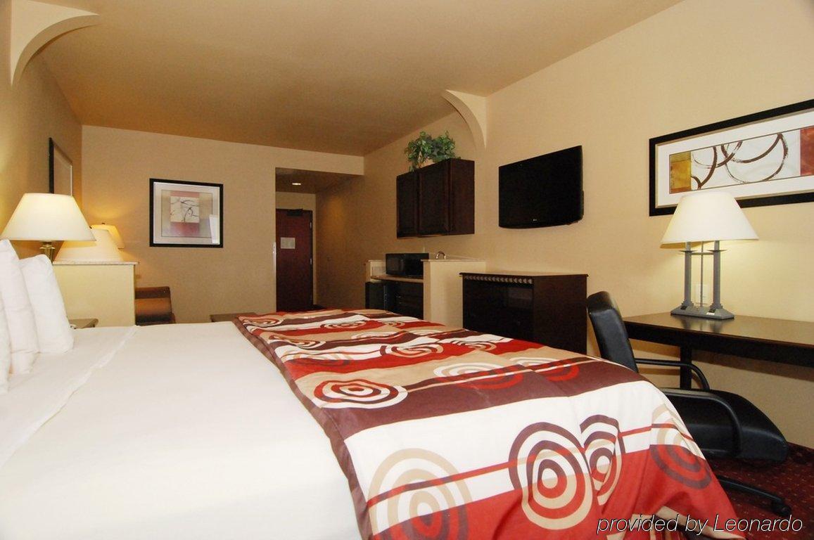 Quality Inn & Suites Buda Værelse billede