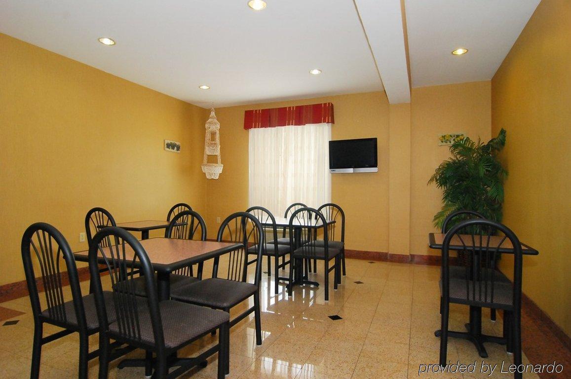 Quality Inn & Suites Buda Restaurant billede